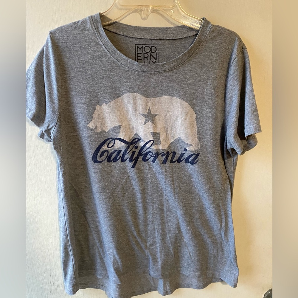 Modern Lux Women’s Gray California Tee